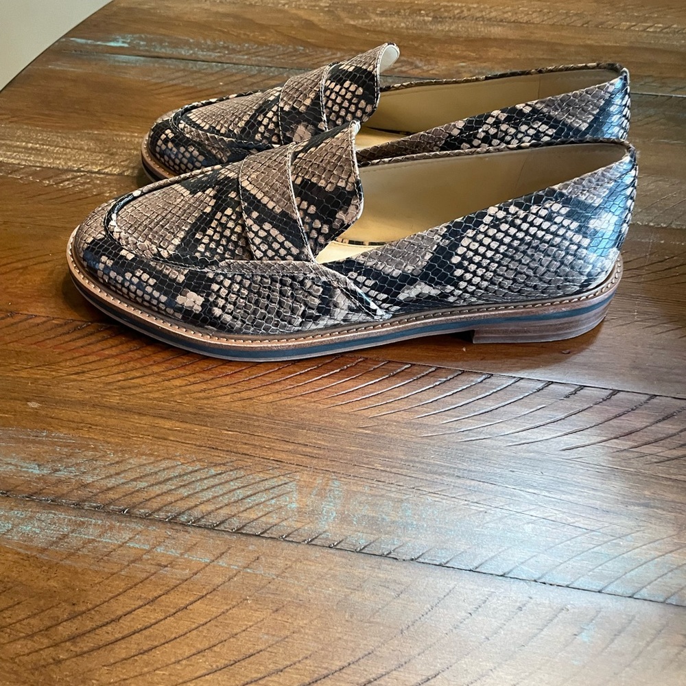 Vince Camuto loafer - Picture 3 of 9